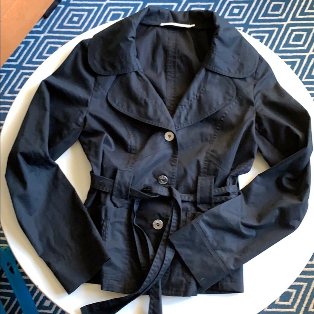 Black spring/fall jacket